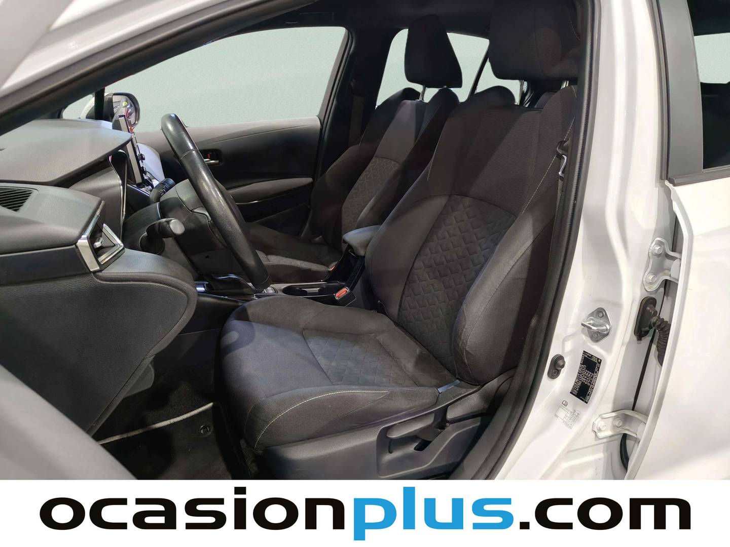 Foto asientos traseros Toyota Corolla Toyota Corolla 1.8 125 Híbrido Active Tech E-CVT (122 CV)