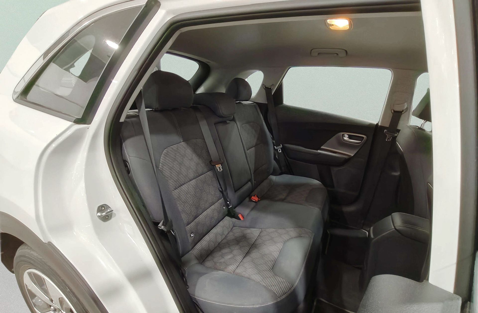 Kia Niro 1.6 GDi HEV Híbrido Drive - foto 17