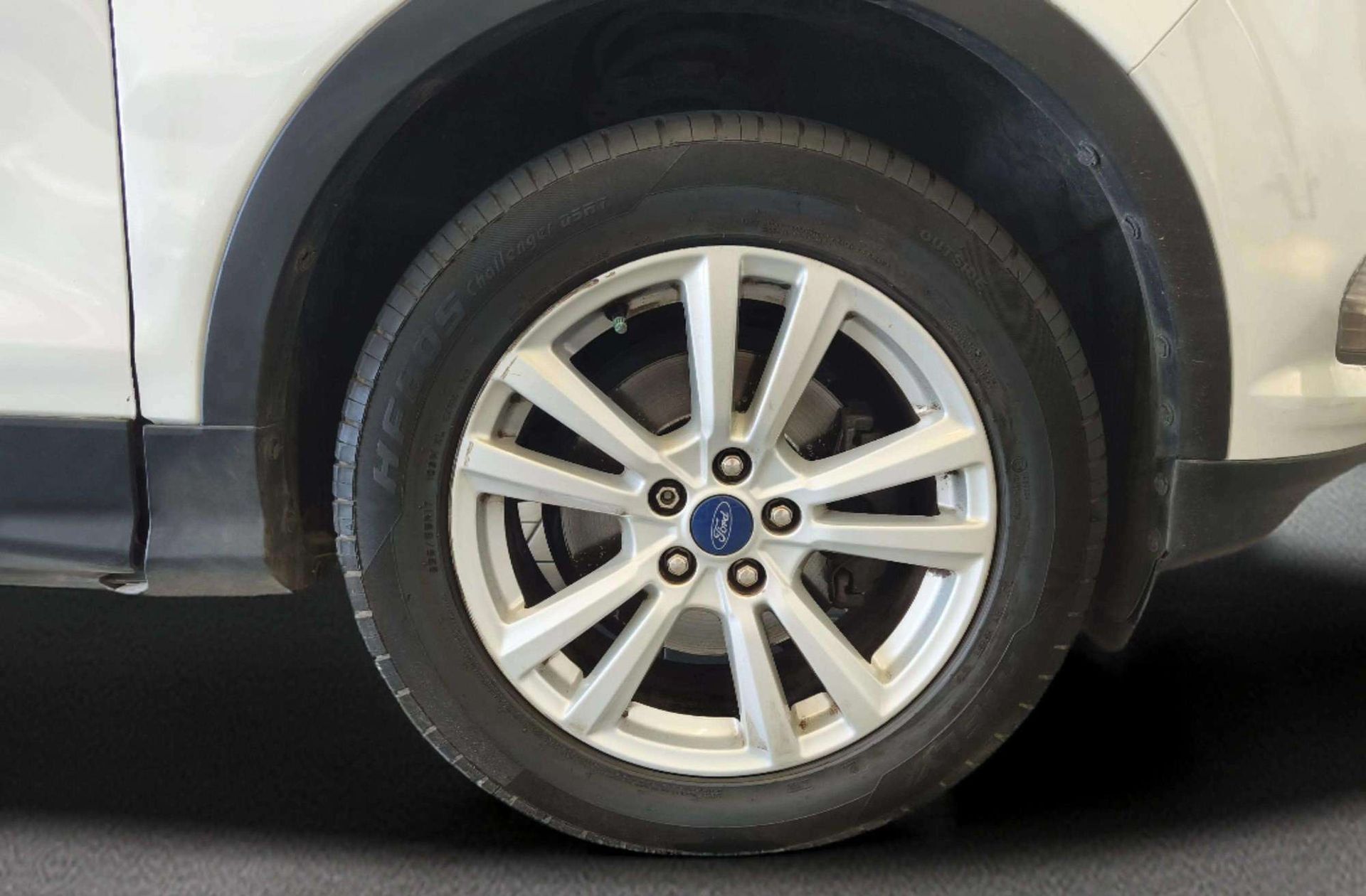 Ford Kuga 1.5 EcoBoost Trend+ 4x2 - foto 33