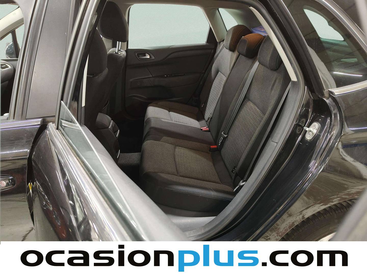Foto asientos traseros Citroën C4 Citroën C4 BlueHDi 100 Live Edition (99 CV)