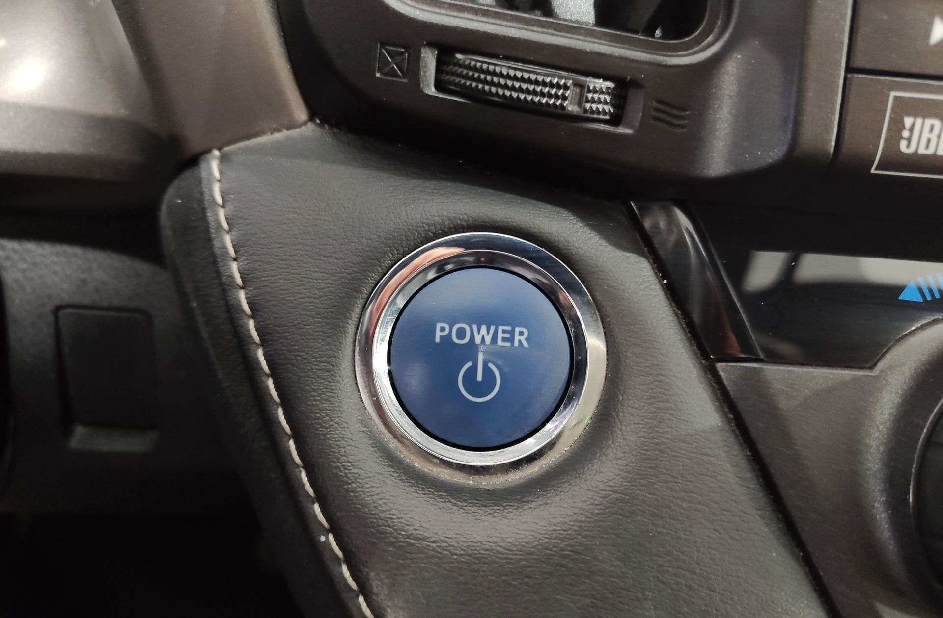Toyota RAV4 2.5l hybrid Feel! 2WD - foto 30
