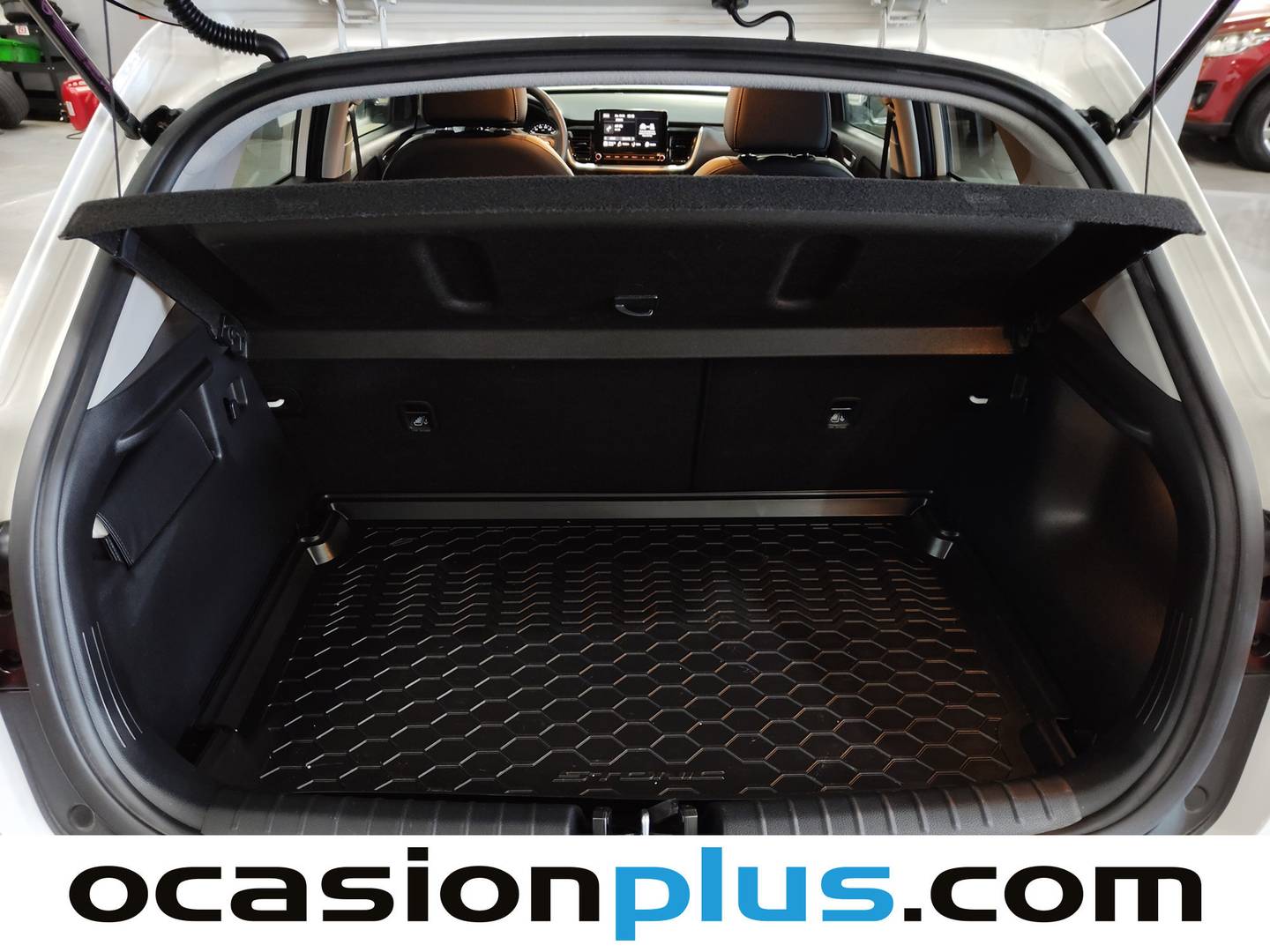 Fotos maletero KIA Stonic KIA Stonic 1.0 T-GDi Tech (100 CV)