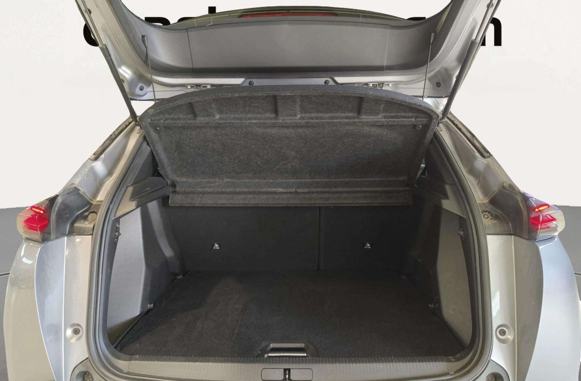 Peugeot 2008 Allure Hybrid eDCS6 - foto 19