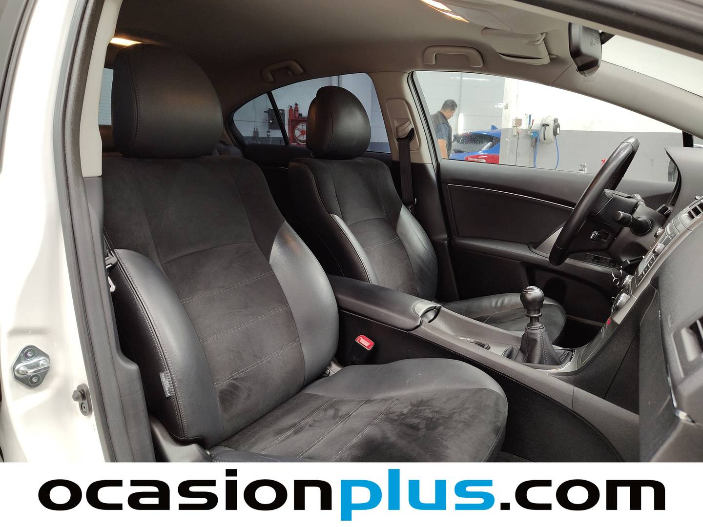 Toyota Avensis Toyota Avensis 140 Advance (147 CV) gasolina