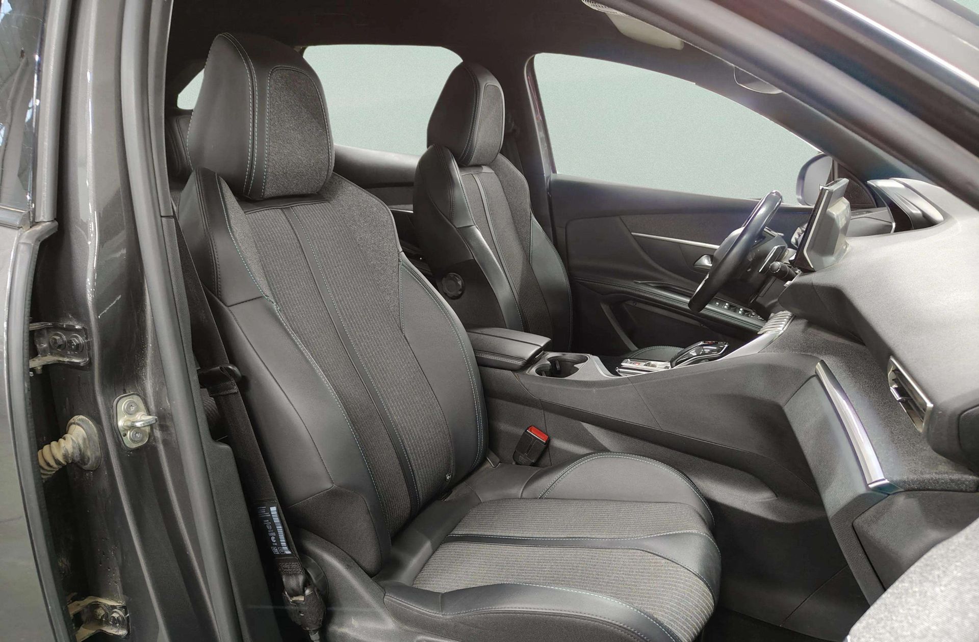 Peugeot 3008 BlueHDi 130 Allure Pack EAT8 - foto 18