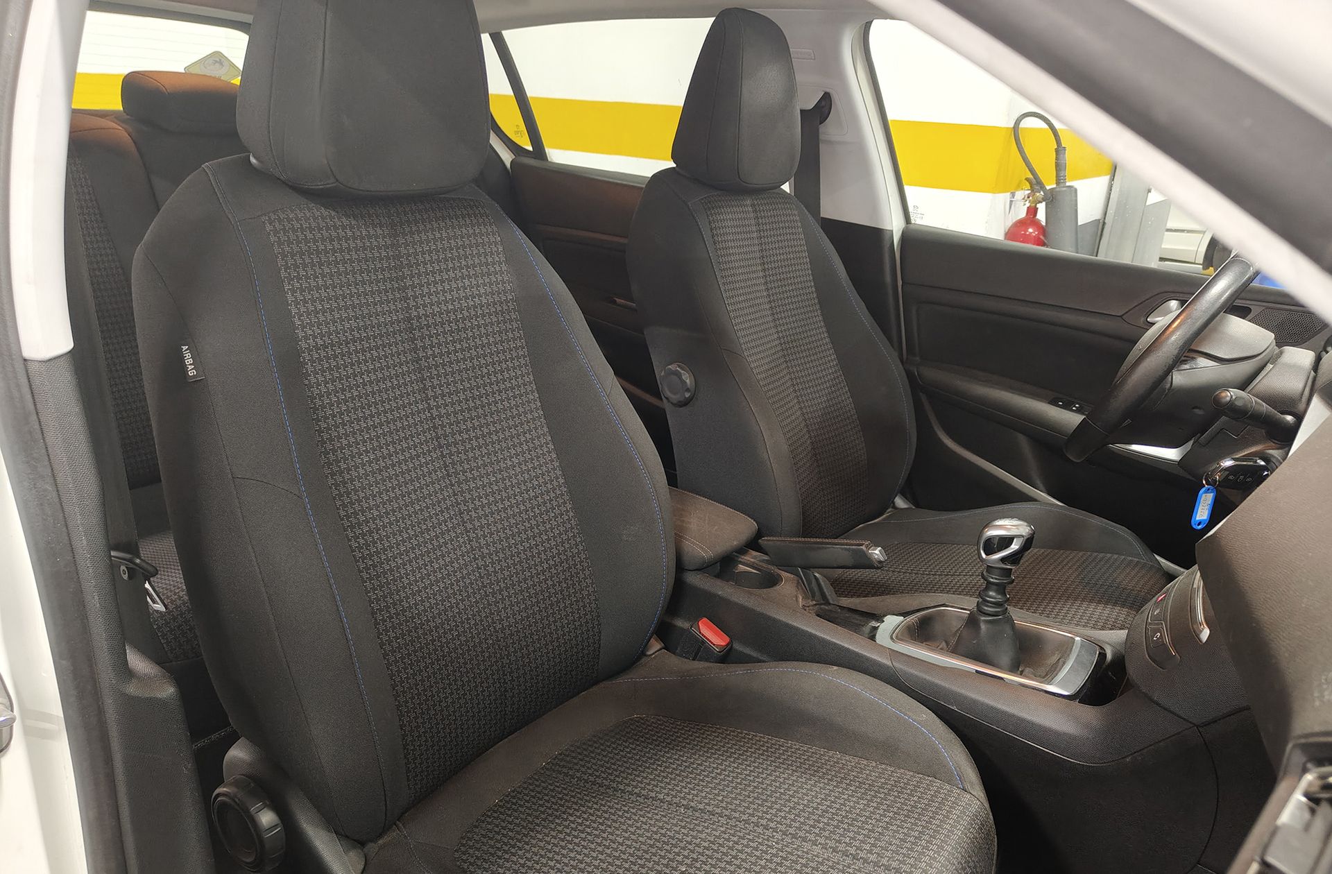 Peugeot 308 BlueHDi 100 Style - foto 16