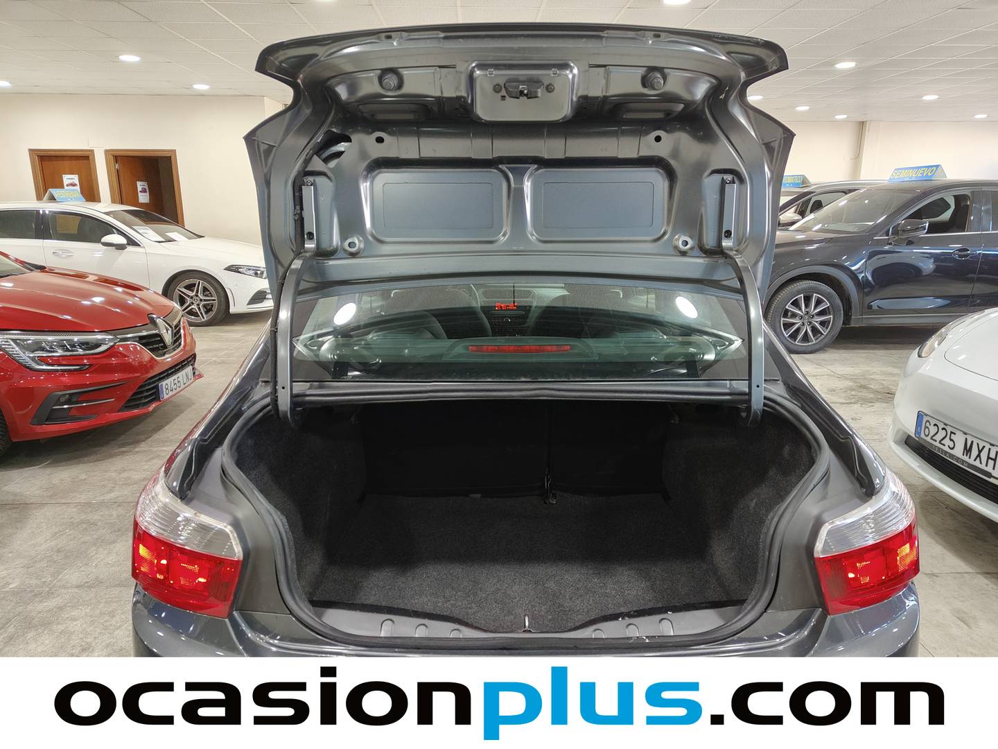 Fotos maletero Citroën C-Elysee Citroën C-Elysee BlueHDi 100 Exclusive 74 kW (100 CV)