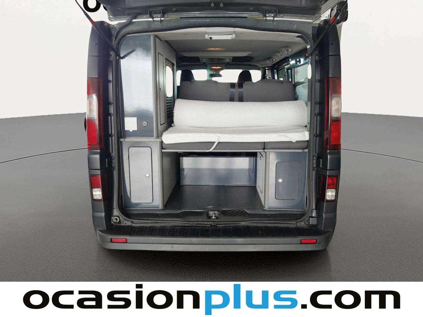 Foto asientos traseros Renault Trafic Renault Trafic Passenger Energy dCi (125 CV) Camperizada 4 Plazas