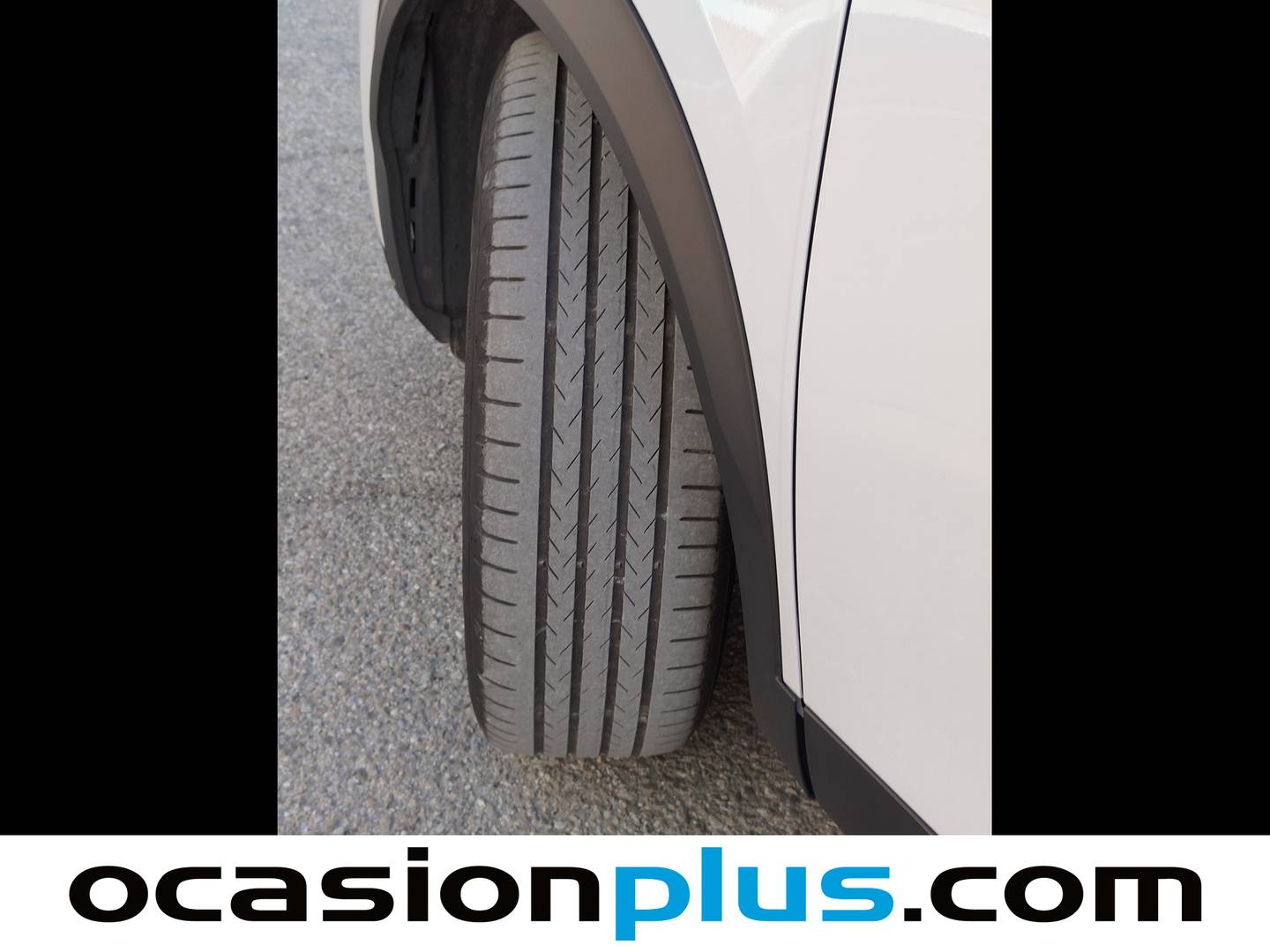 Foto Peugeot 2008 Peugeot 2008 Allure Hybrid eDCS6 (136 CV)