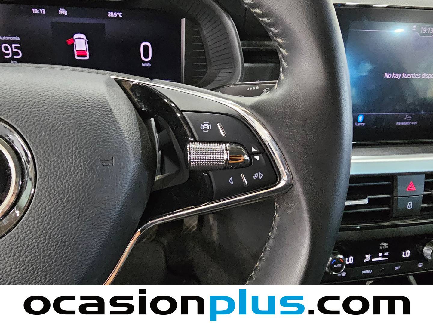 Foto Skoda Kamiq Skoda Kamiq 1.0 TSI Emotion DSG (110 CV)