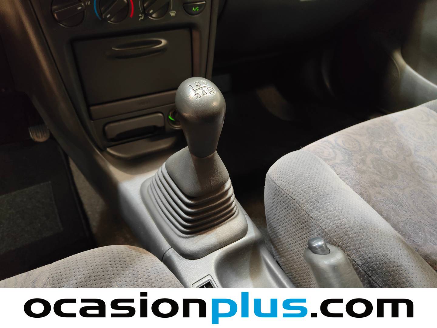Toyota Corolla Toyota Corolla 2.0D LINEA TERRA AC COUPE de segunda mano