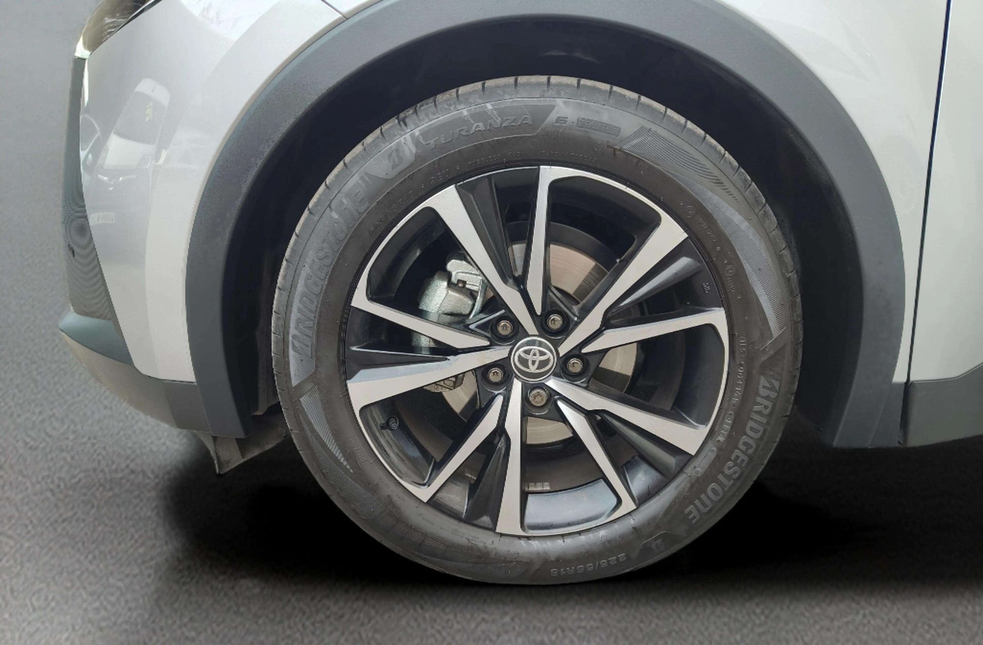 Toyota C-HR 140H Advance - foto 31