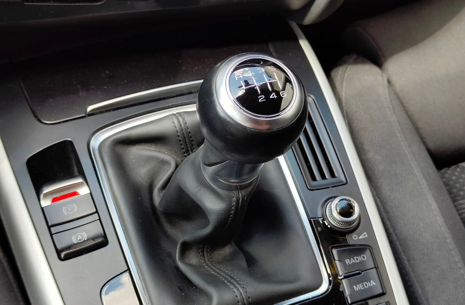 Audi A4 S line edition 2.0 TDI clean diesel - foto 5