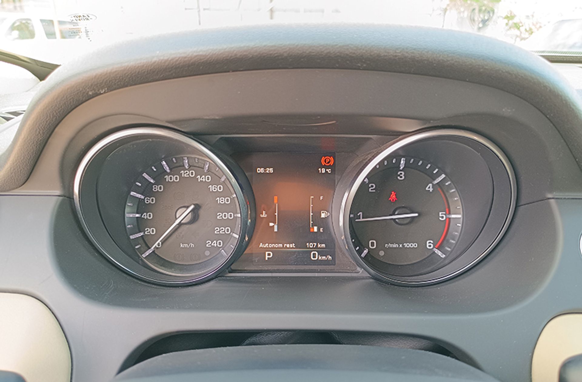 Land Rover Discovery Sport 2.0L TD4 HSE 4x4 - foto 28