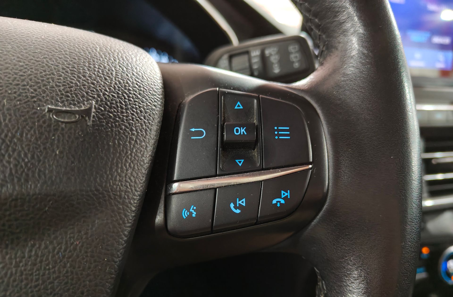 Ford Focus SportBreak 1.5 EcoBlue Active - foto 31
