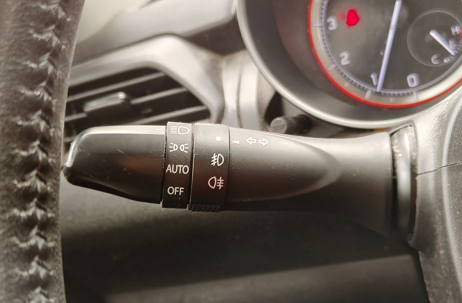 Suzuki Swift 1.2 GLE Mild Hybrid - foto 27