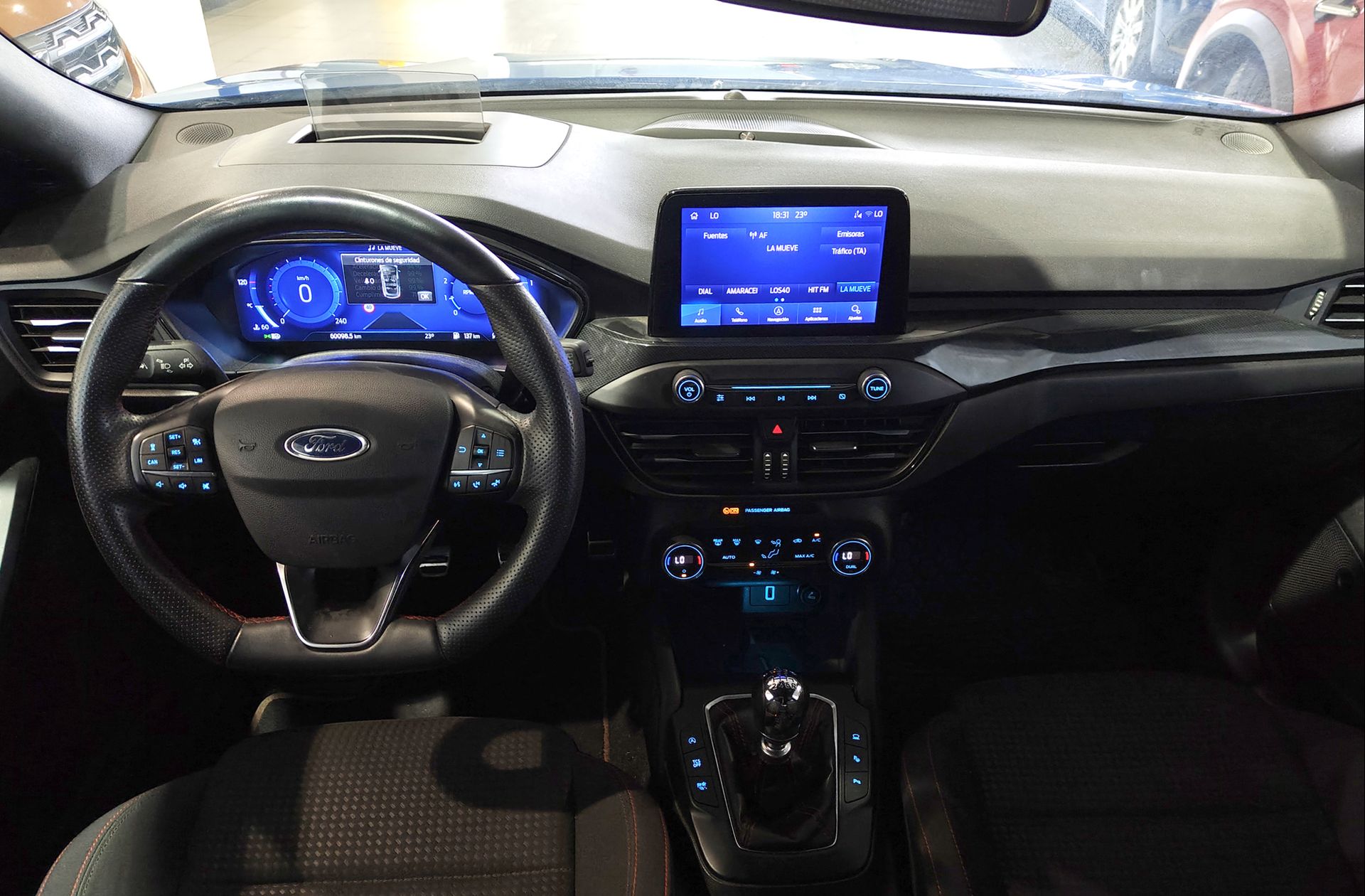 Ford Focus 1.0 EcoBoost MHEV ST-Line - foto 7