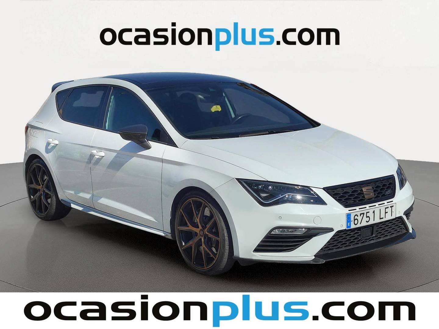 Foto delantera Seat León Seat León 2.0 TSI Cupra Carbon Edition DSG (290 CV) derecha
