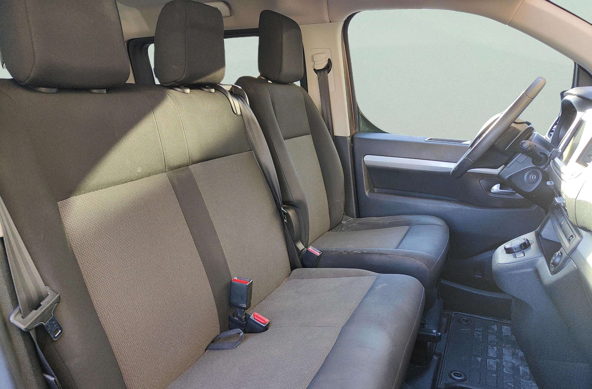 Peugeot Traveller 2.0 BlueHDi Business Long EAT8 8 plazas - foto 17