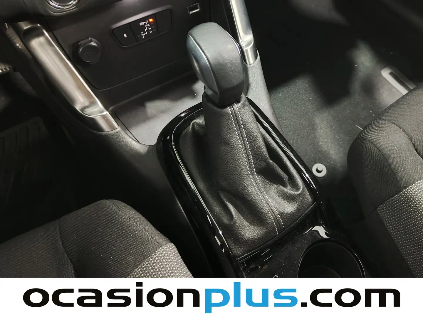 Foto Citroën C3 Aircross Citroen C3 Aircross PureTech 130 Shine Pack EAT6 (131 CV)