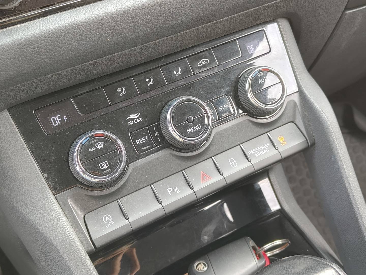 Foto Skoda Kodiaq Skoda Kodiaq 1.5 TSI Ambition 4x2 DSG (150 CV) 7 Plazas