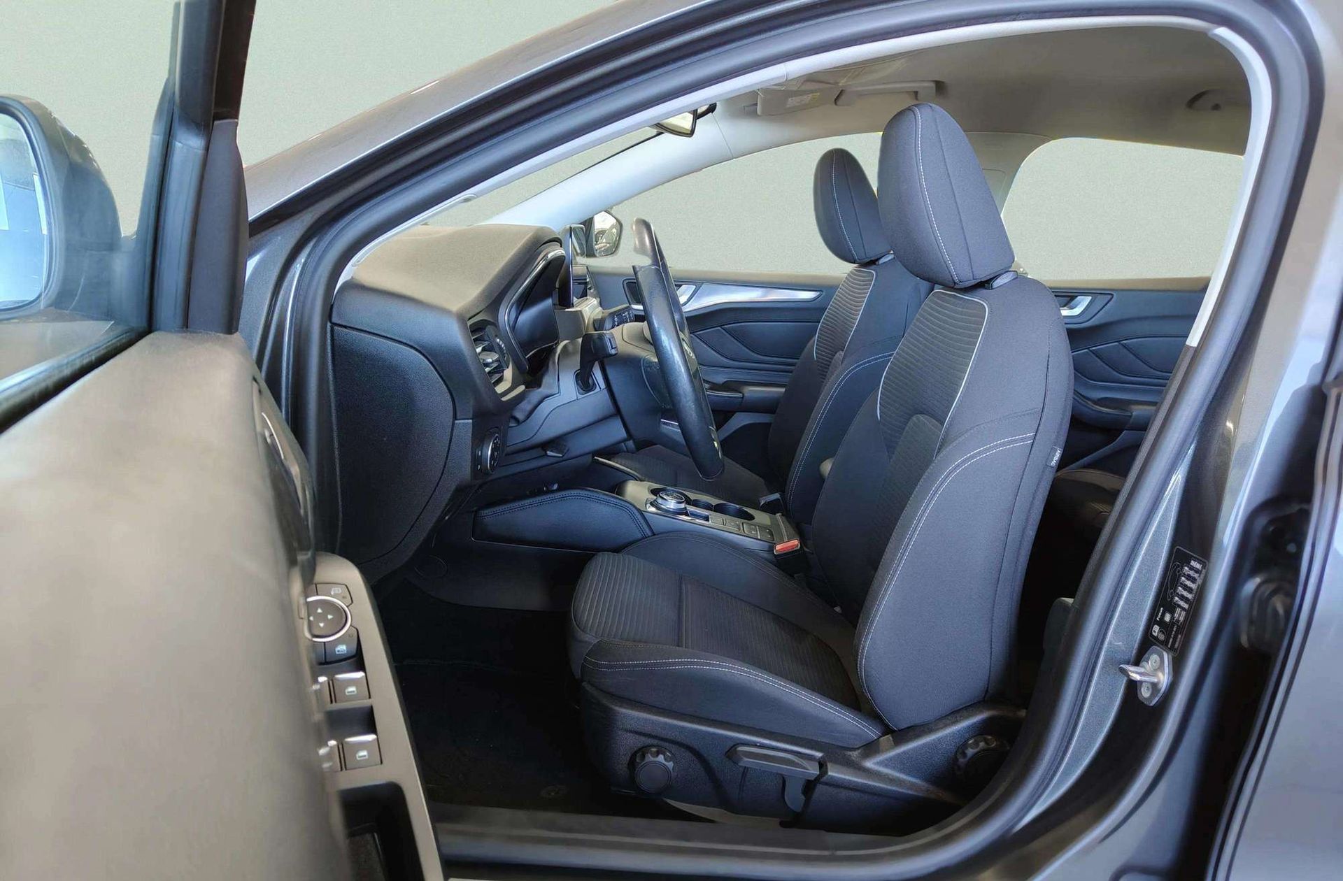 Ford Focus Sportbreak 2.0 EcoBlue Titanium - foto 12