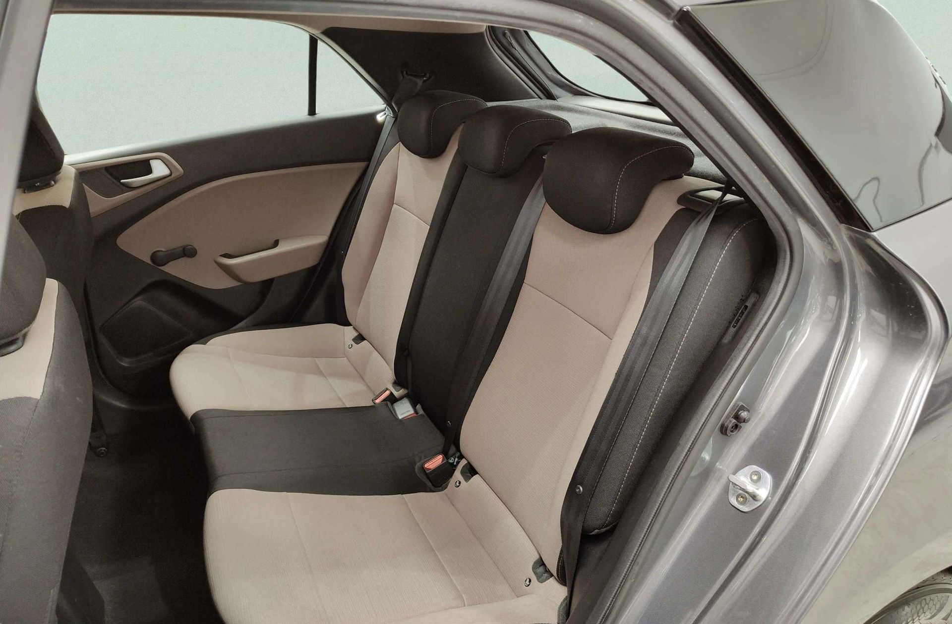 Hyundai i20 1.2 MPI Essence - foto 10