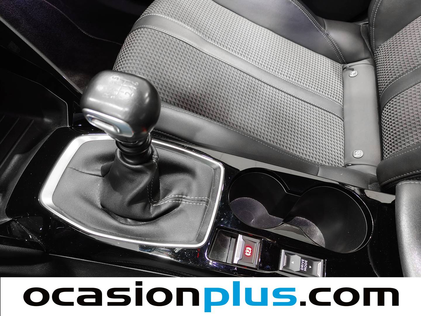 Foto Peugeot 2008 Peugeot 2008 PureTech 130 S&S GT Line (130 CV)