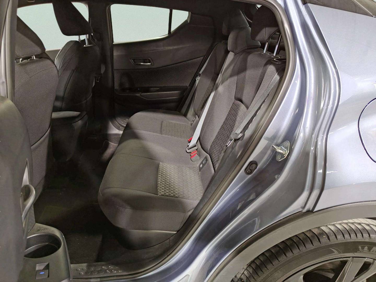 Foto asientos traseros Toyota C-HR Toyota C-HR 1.8 125H Advance (122 CV)