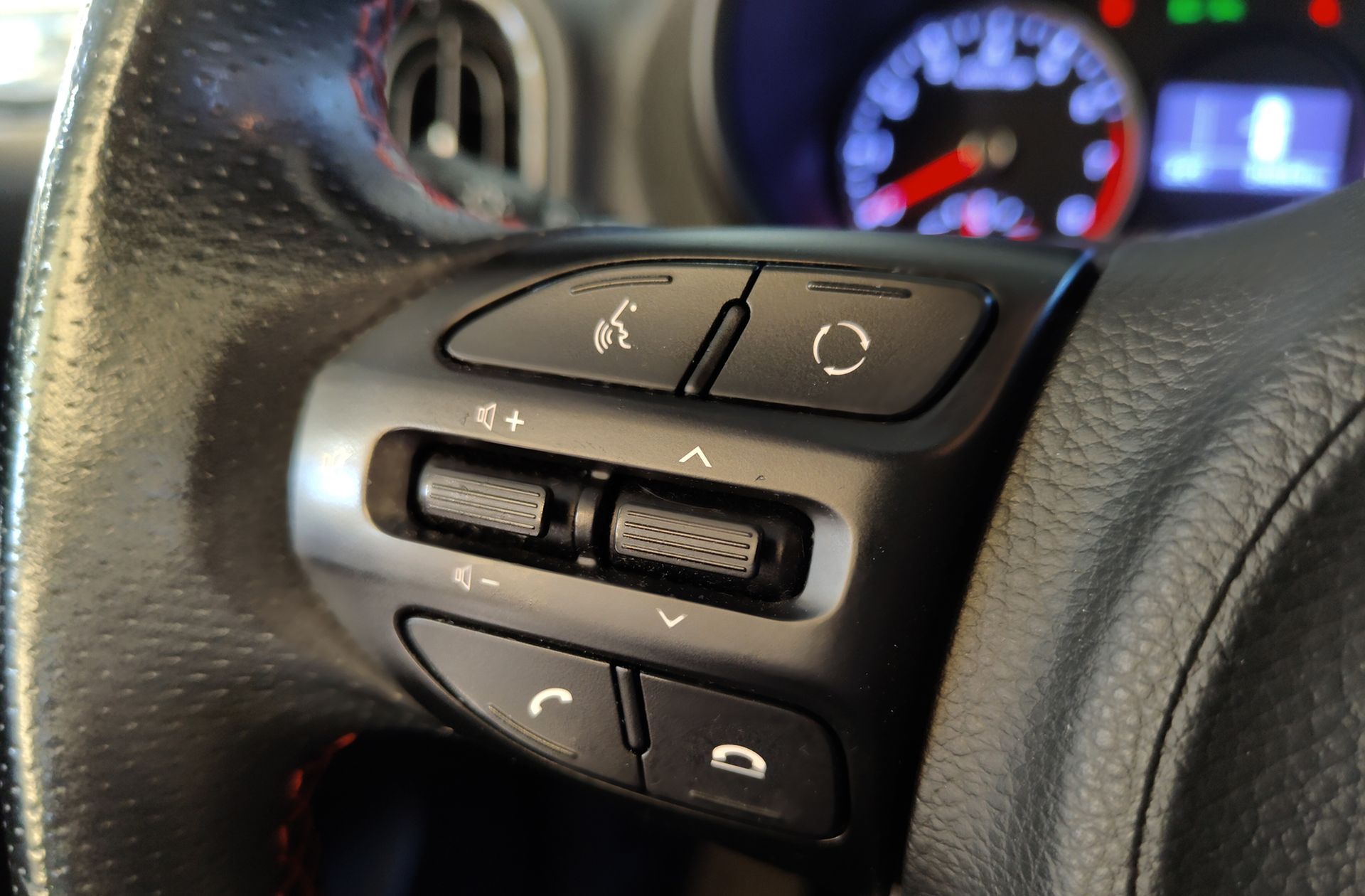 Kia Picanto 1.0 Cvvt GT Line - foto 27