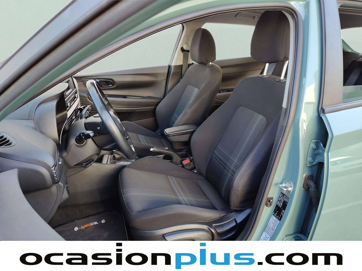 Foto asientos delanteros Hyundai Bayon Hyundai Bayon 1.0 TGDI 48V Essence (100 CV)