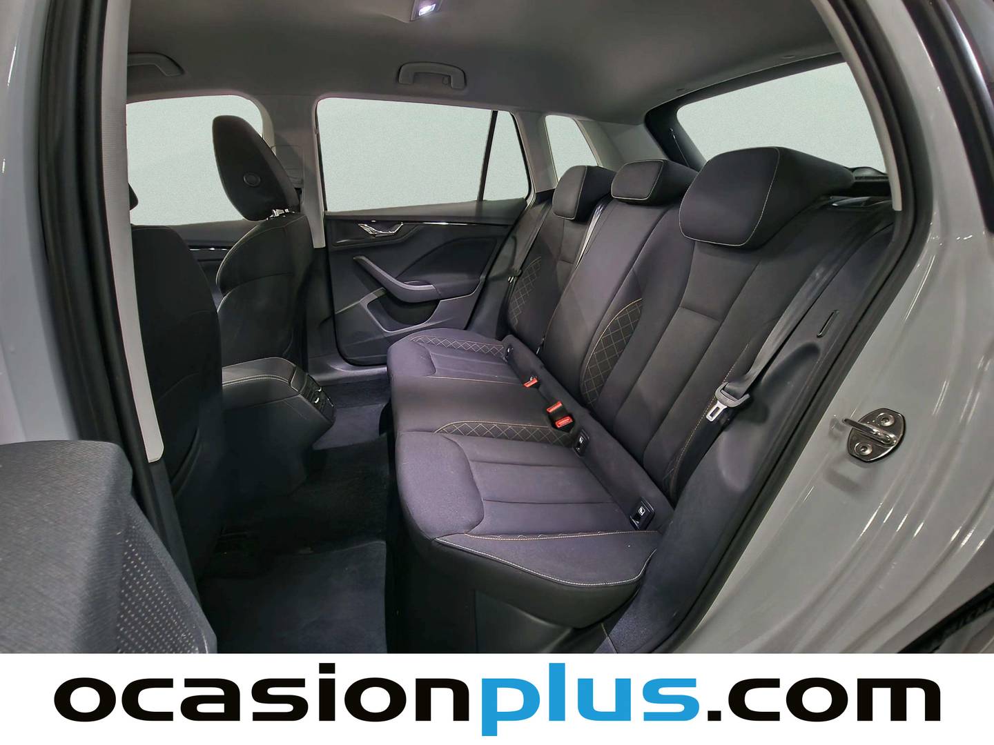 Foto asientos traseros Skoda Kamiq Skoda Kamiq 1.0 TSI Ambition (110 CV)