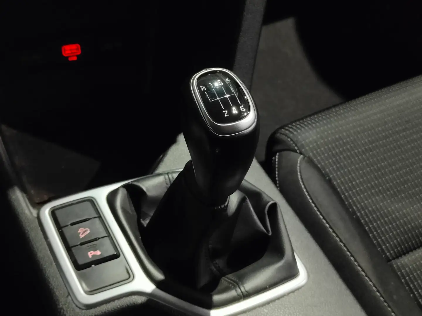 Foto KIA Sportage Kia Sportage 1.6 MHEV Black Edition (136 CV)