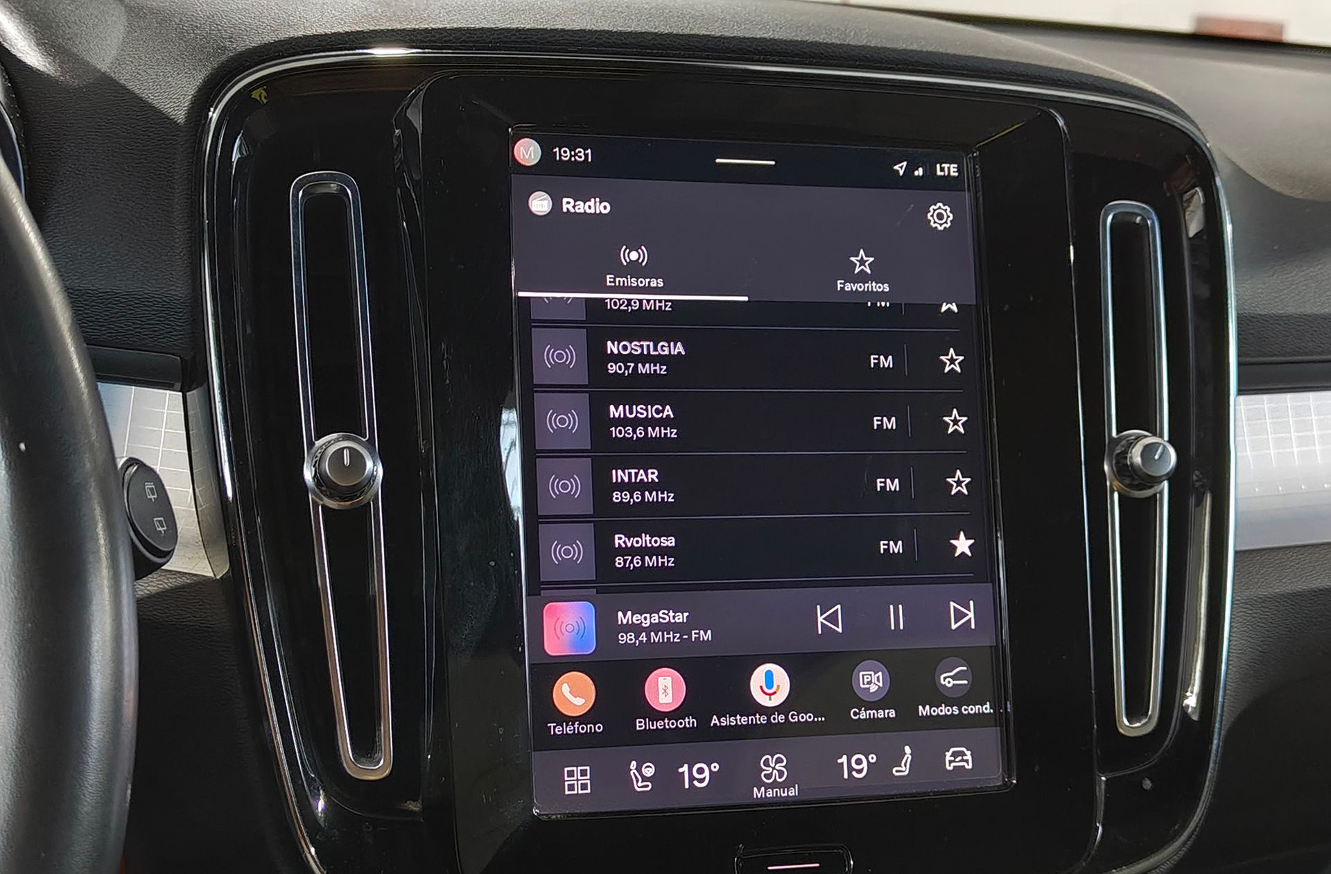 Volvo XC40 B3 Gasolina Mild hybrid Plus Dark - foto 46