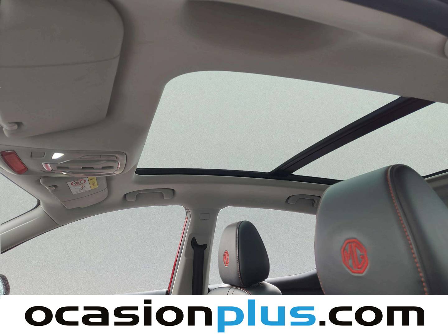 Extras y acabados del MG ZS MG ZS 1.0T Luxury (111 CV)