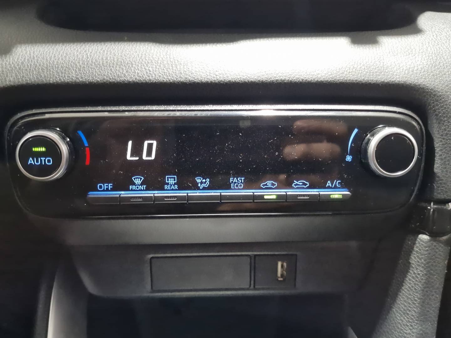 Foto Toyota Yaris Toyota Yaris 120H Business Plus (116 CV)