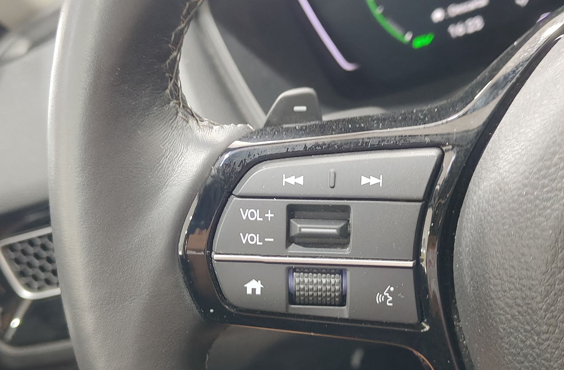 Honda Civic 2.0 i-MMD Elegance CVT - foto 23