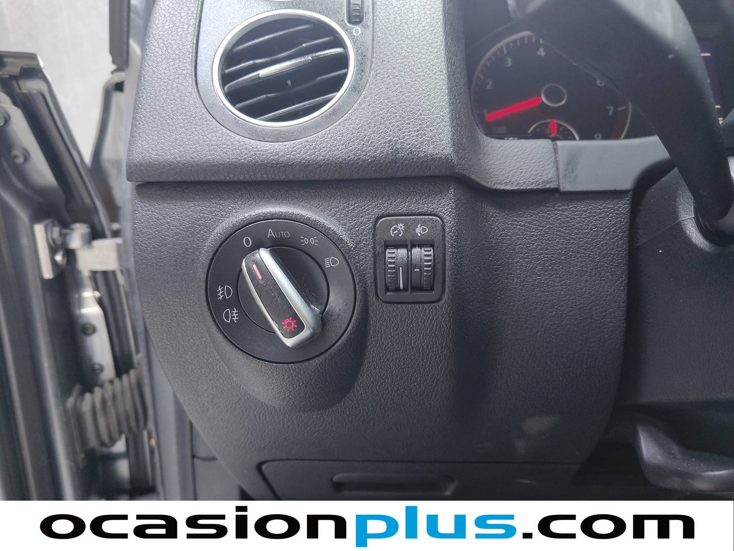 Extras y acabados del Volkswagen Golf Plus Volkswagen Golf Plus Plus Sport 1.4 TSI  (122 CV)