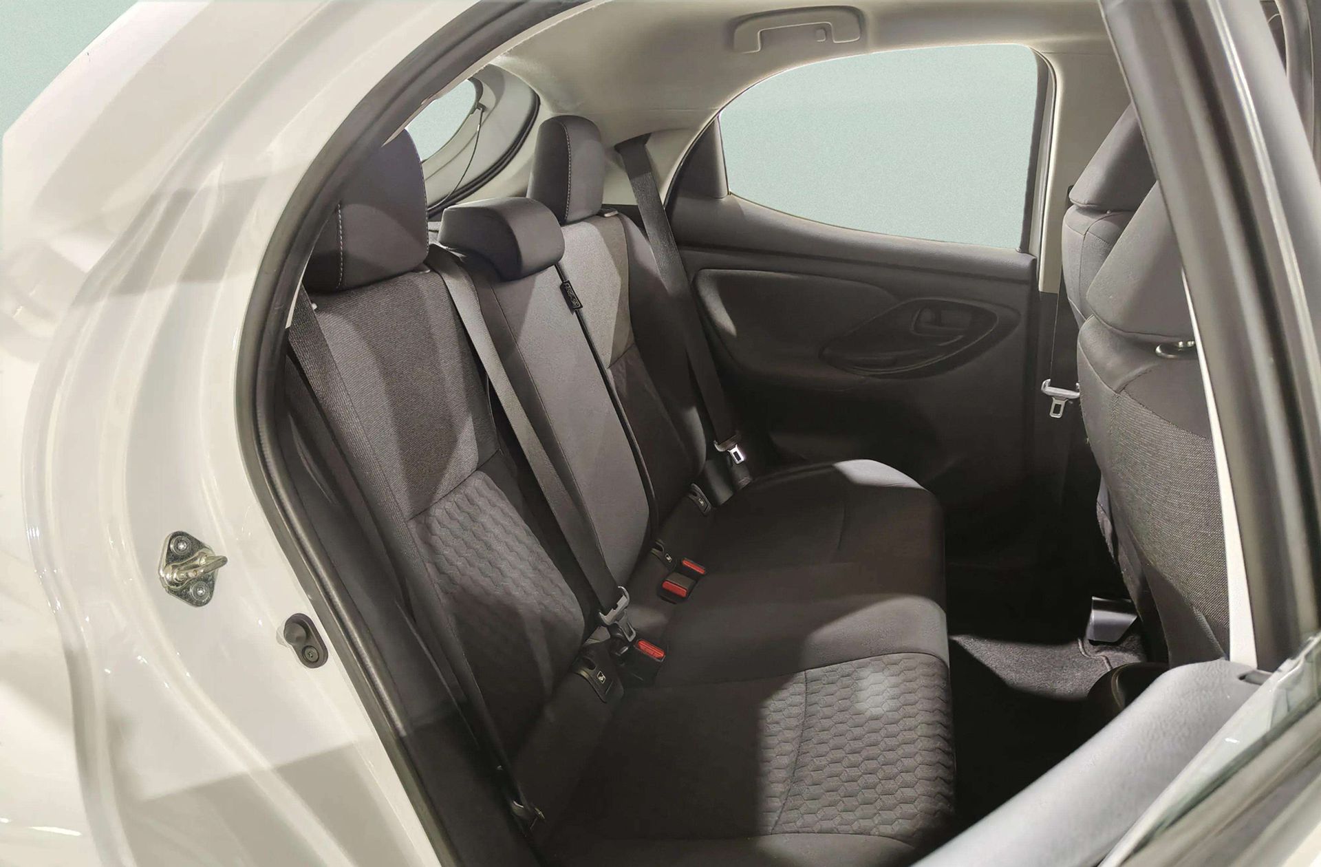 Toyota Yaris 1.5 S-Edition - foto 14