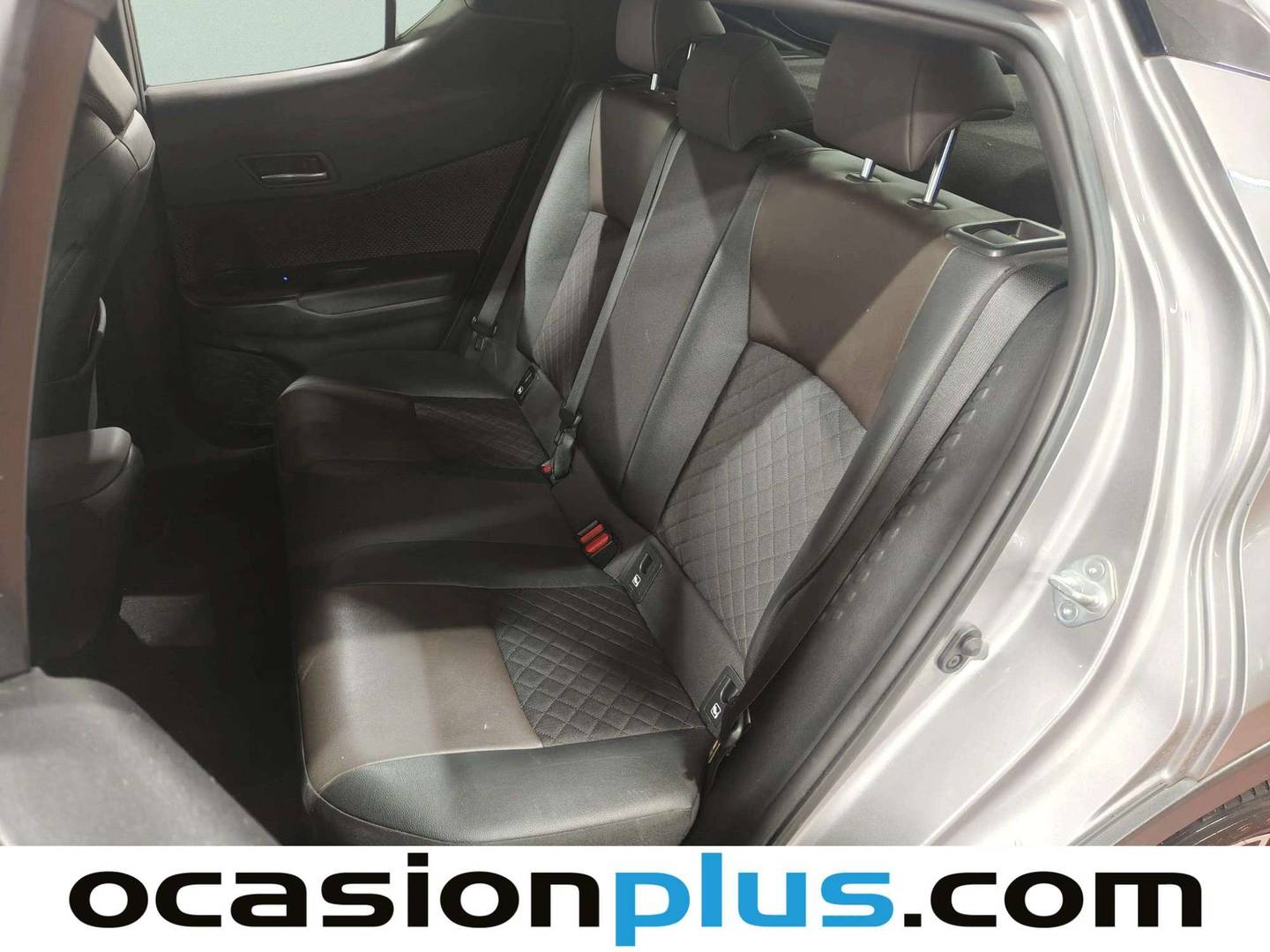 Foto asientos traseros Toyota C-HR Toyota C-HR 1.8 125H Advance (122 CV)