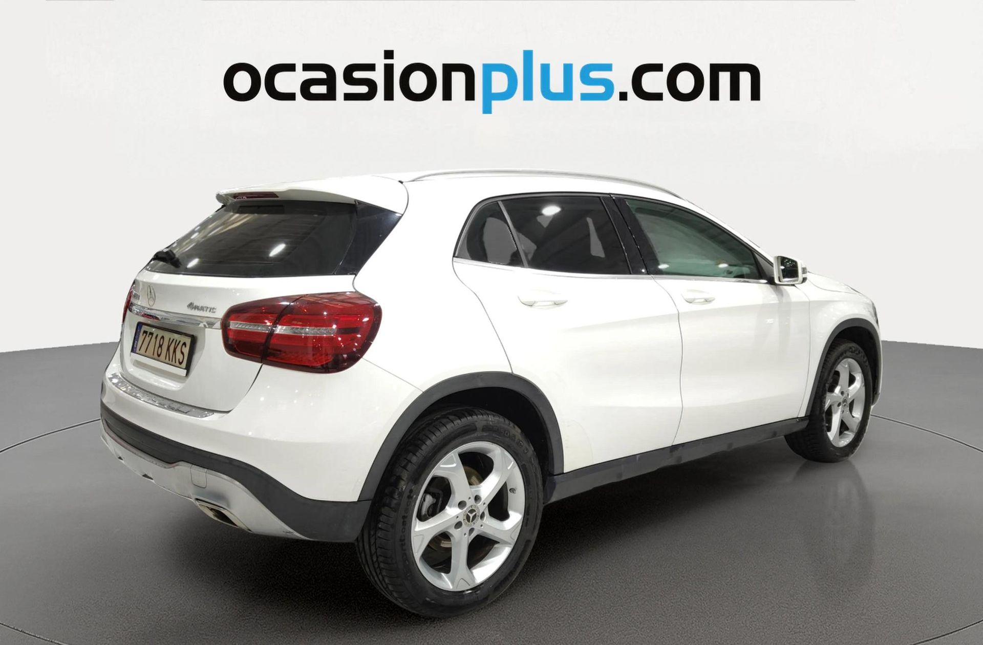 Mercedes-Benz GLA 220d 4Matic - foto 4