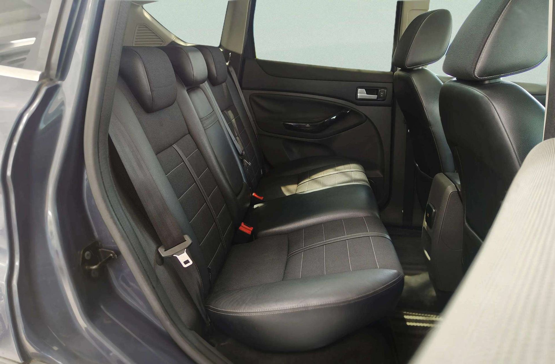 Ford Kuga 2.0 TDCi Titanium 4x4 Powershift - foto 19