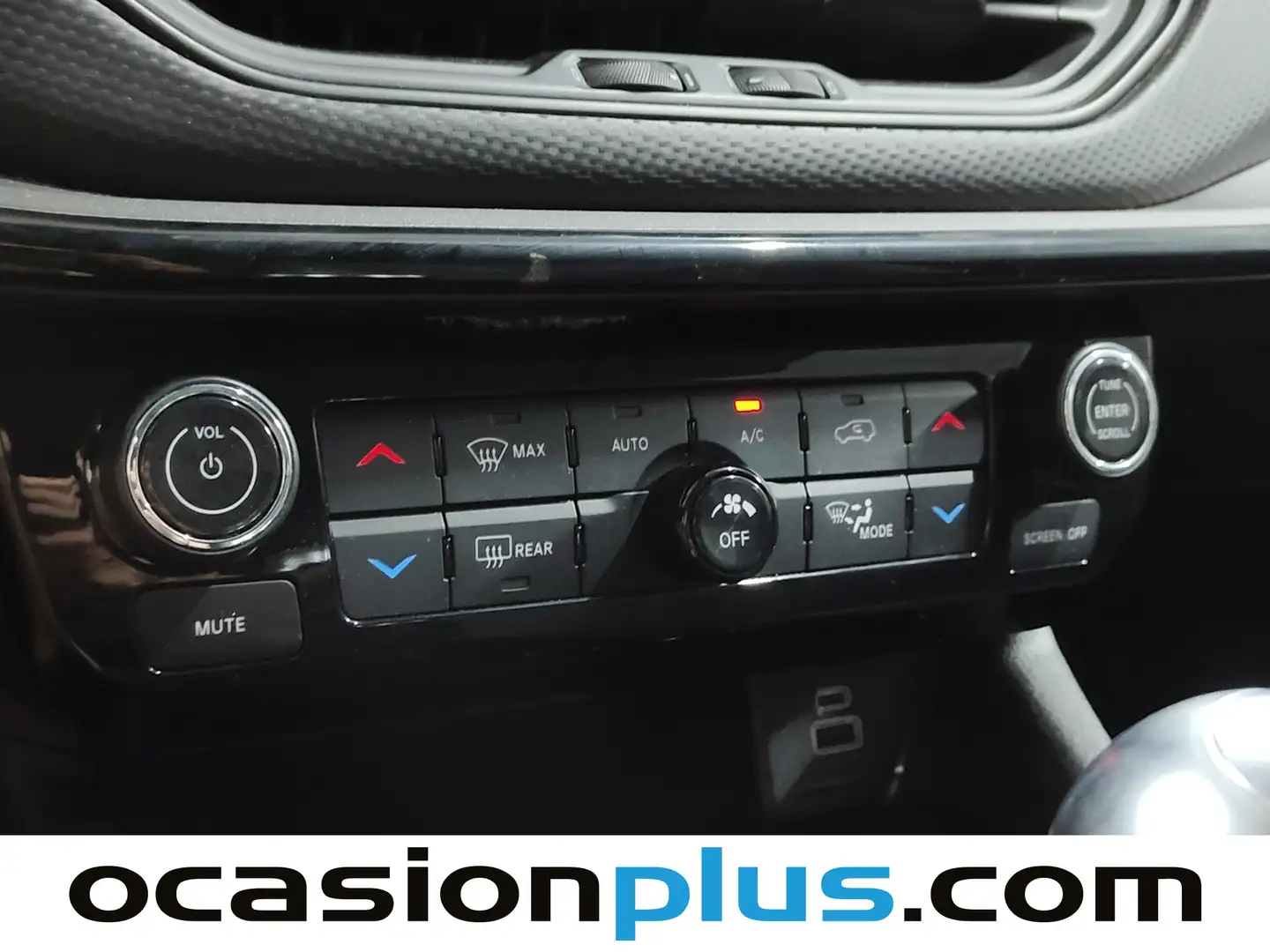 Foto Jeep Compass Jeep Compass 1.3 Gse Night Eagle FWD MT (130 CV)