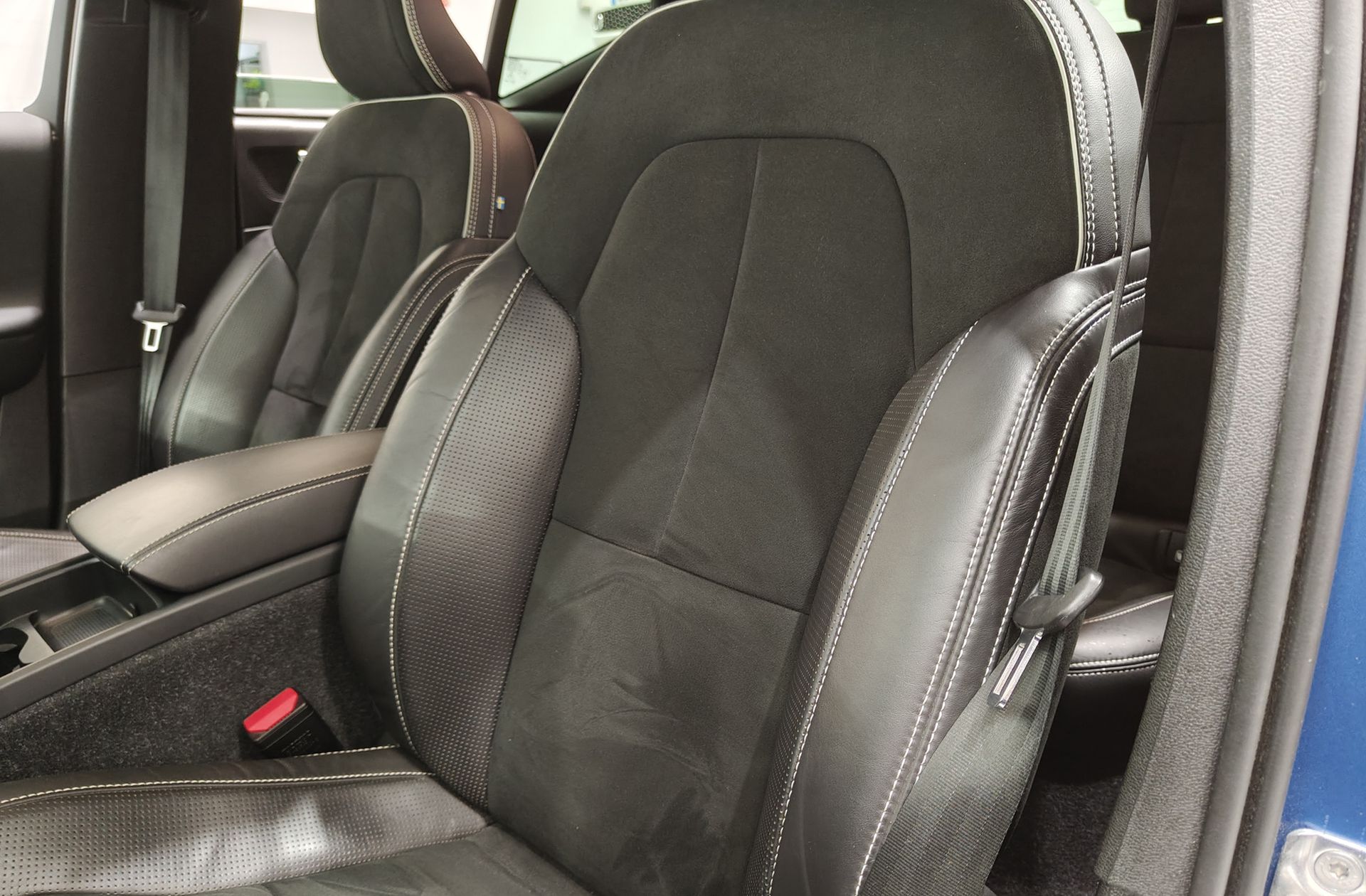 Volvo XC40 D3 R-Design - foto 13