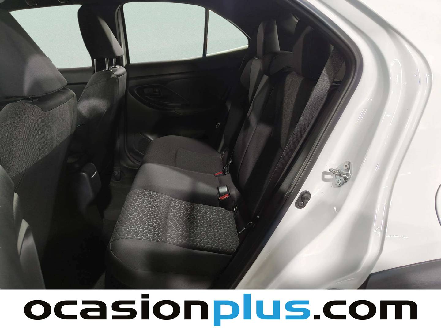 Foto asientos traseros Toyota Yaris Cross Toyota Yaris Cross 120H Active Tech (116 CV)