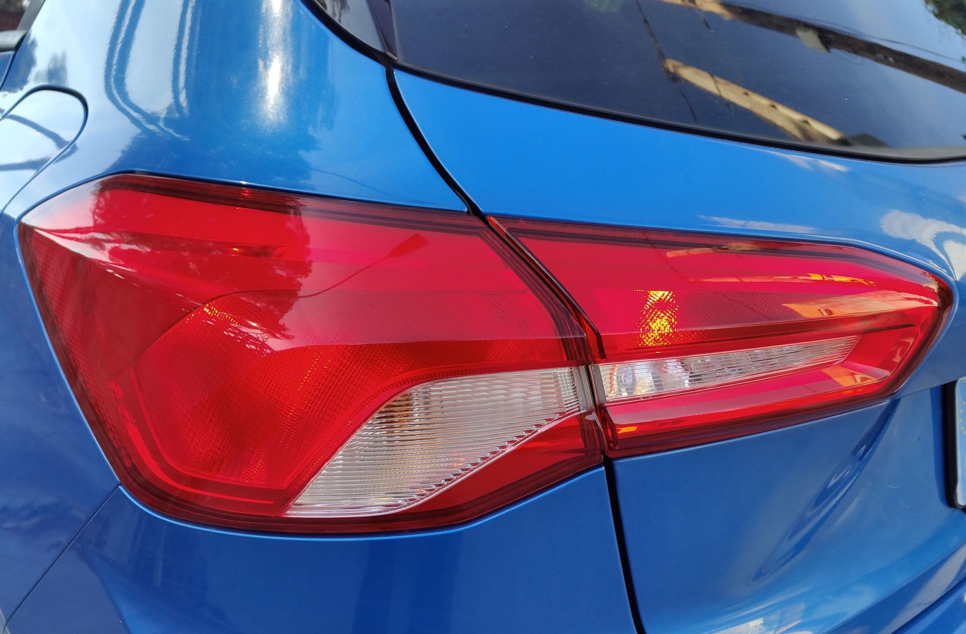 Ford Focus 1.0 EcoBoost Active - foto 17