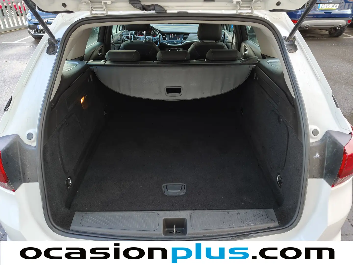 Foto Opel Astra Opel Astra 1.6 CDTI Sports Tourer S/S Business + (136 CV)