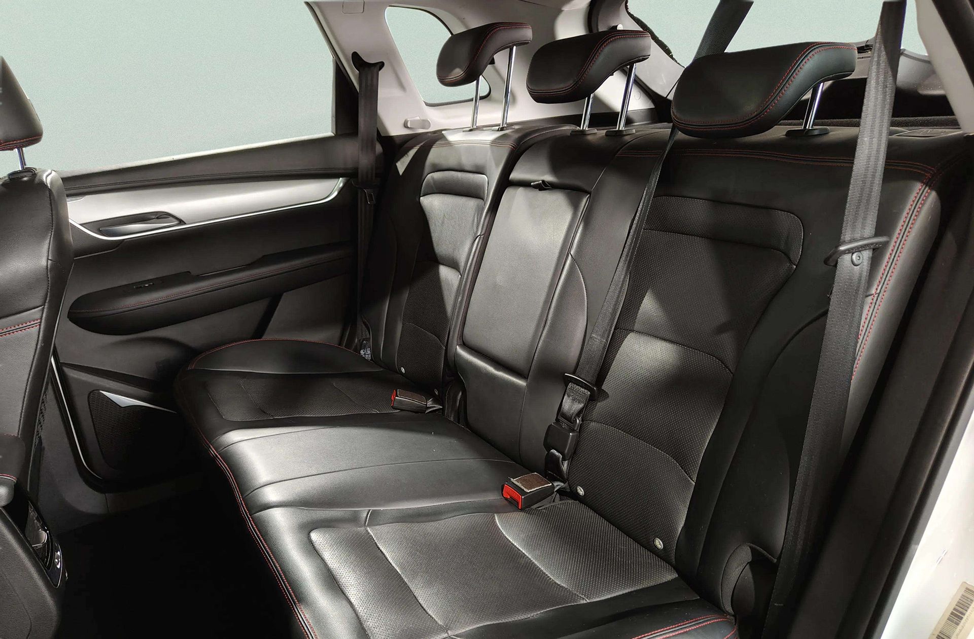 SWM G01 1.5T Luxury - foto 11