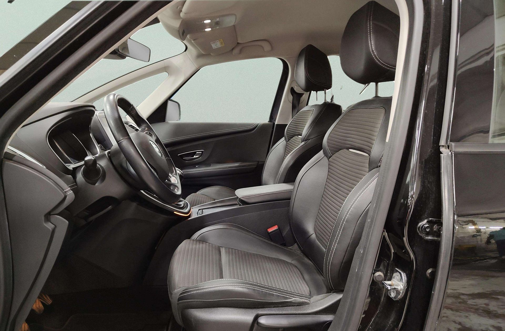 Renault Scénic Zen Energy dCi - foto 12