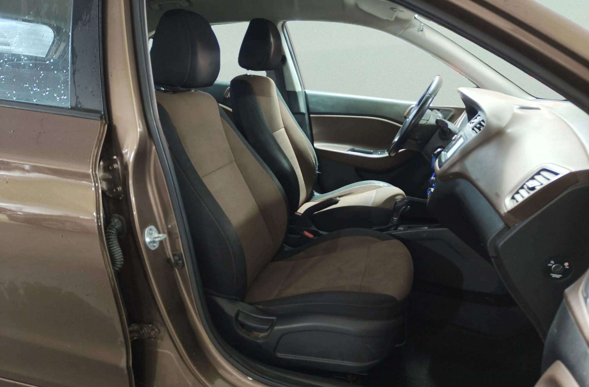 Hyundai i20 1.4 MPI Klass - foto 15